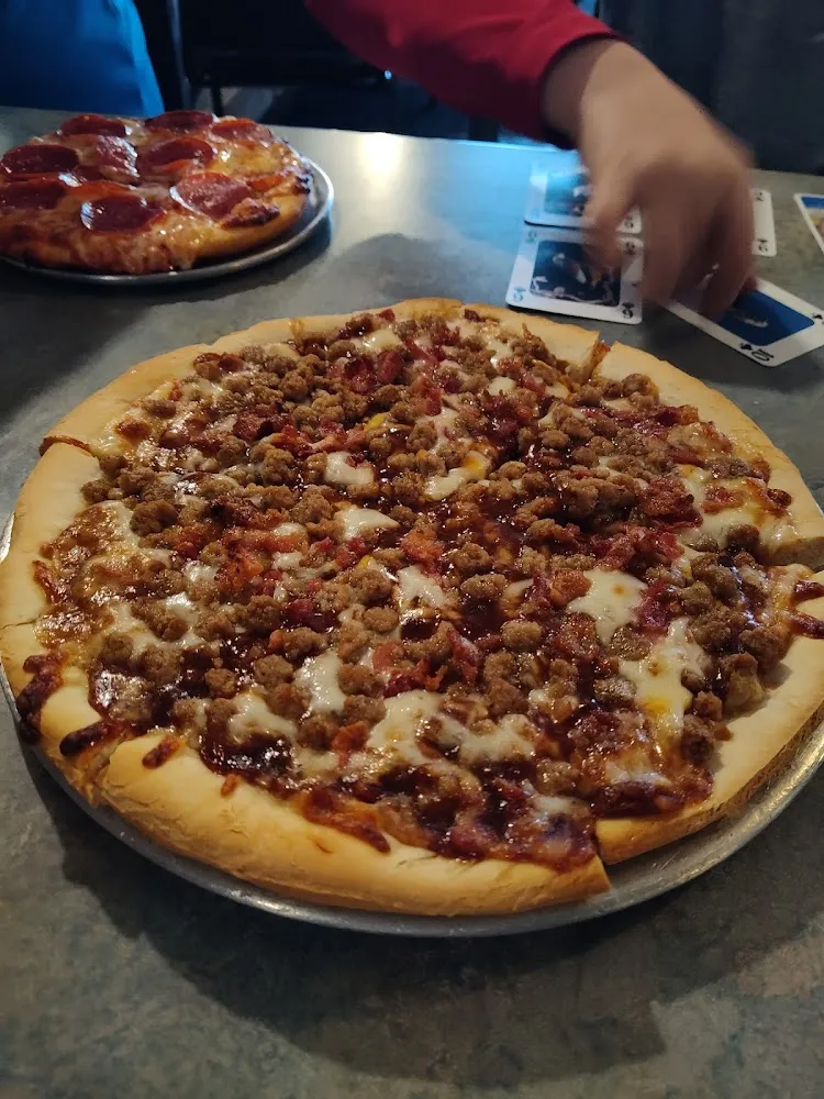 BBQ Hamburger Pizza